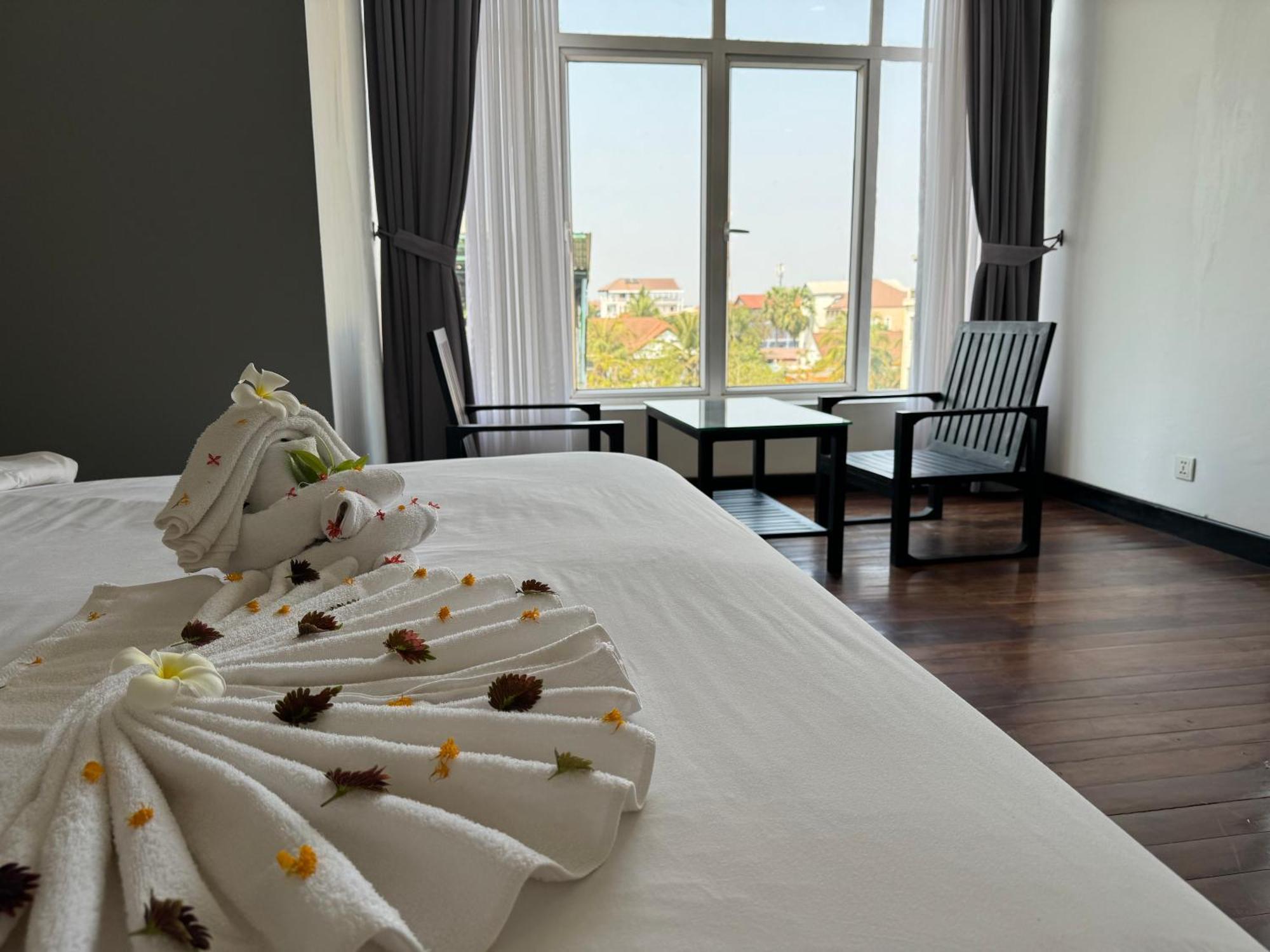 Hotel La Maravilla Siem Reap Exterior photo